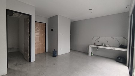 Dijual Rumah Baru Double Fasade Hook Mewah di Z Living, Sky Garden, Grand Wisata