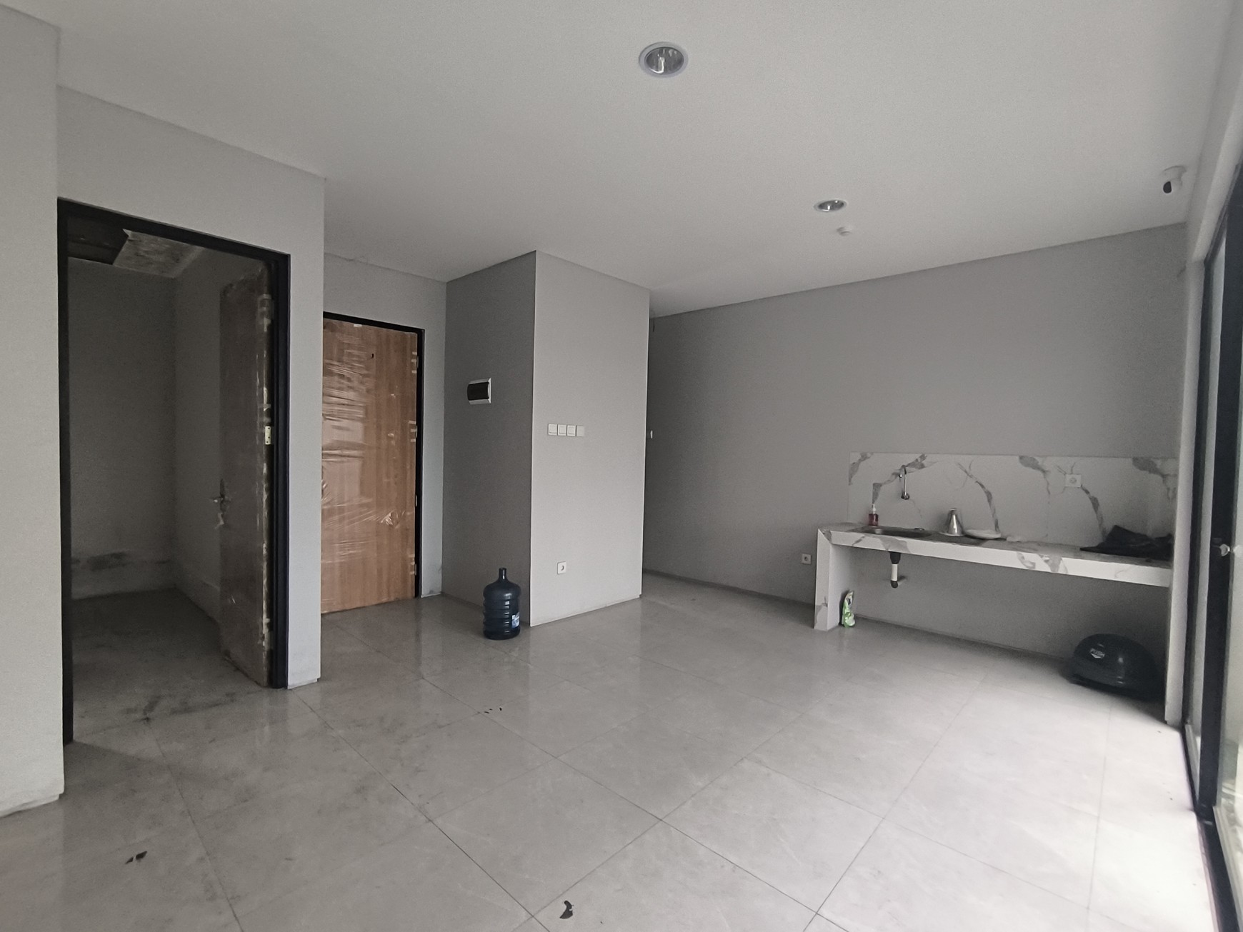 Dijual Rumah Baru Double Fasade Hook Mewah di Z Living, Sky Garden, Grand Wisata
