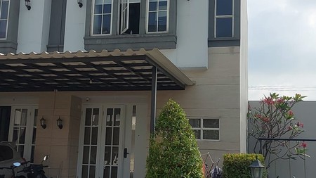 Disewakan Rumah Wisata Bukit Mas Paddington Plus 3 AC Baru , Kitchen , Curtain Roman Blind Strategis dekat Citraland, Royal Residence, Prambanan, Pakuwon Mall