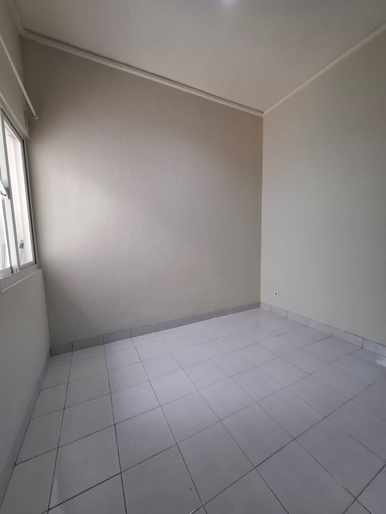 Rumah Minimalis Siap Huni di Sevilla Kencana Loka BSD Dekat Sekolah