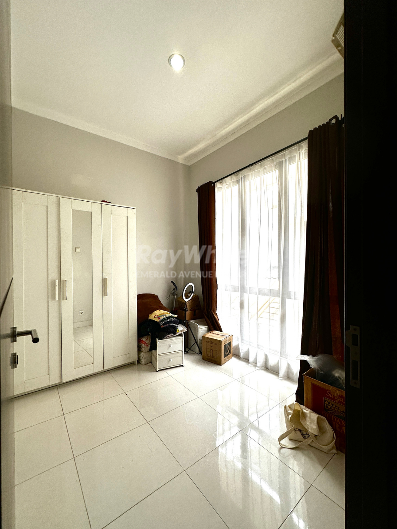 Rumah Dijual Cepat di Callysta Graha Raya Bintaro - 2 Lantai, 2 KT, Akses Tol Hanya 1M an