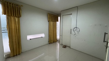 Dijual Rumah SHM Unfurnished 2 Lantai Northwest Park Citraland Surabaya Barat 