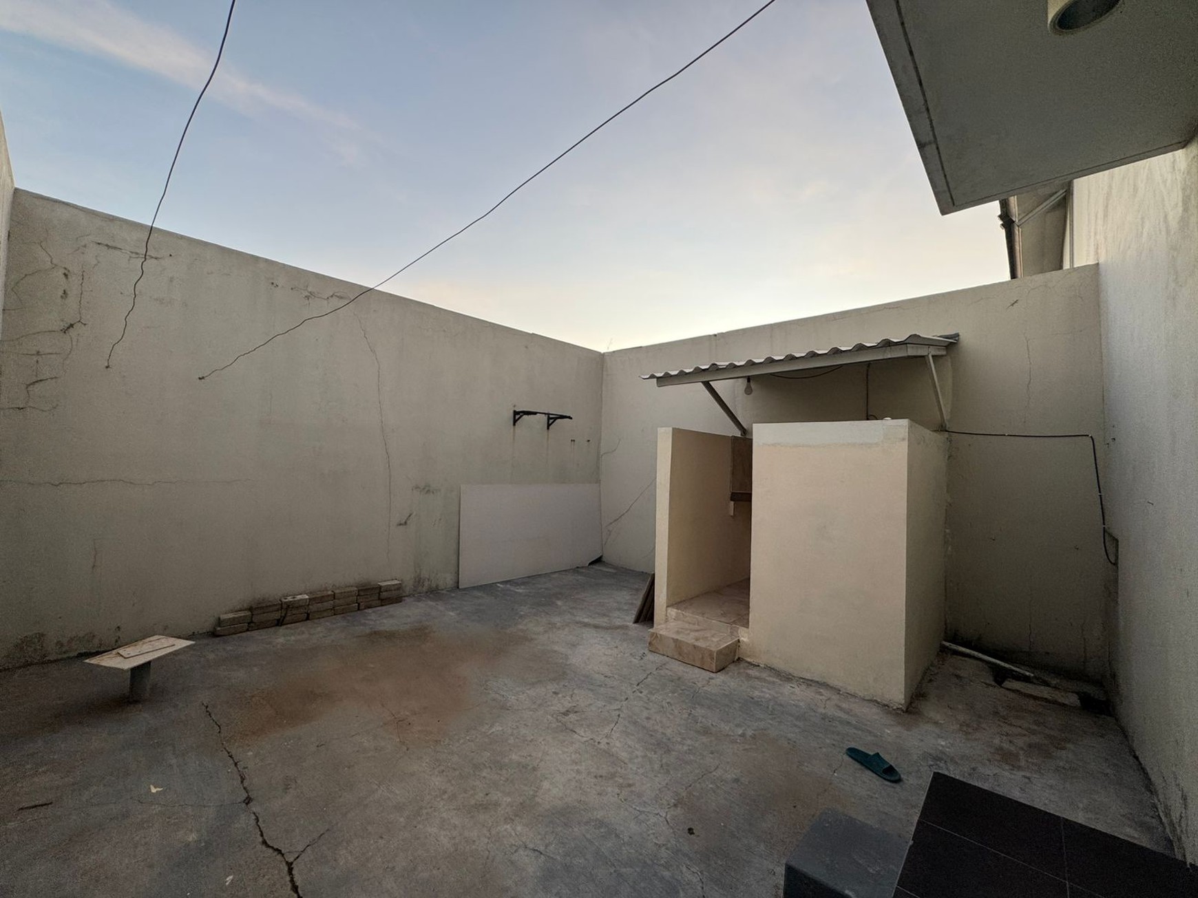 Dijual Rumah SHM Unfurnished 2 Lantai Northwest Park Citraland Surabaya Barat 