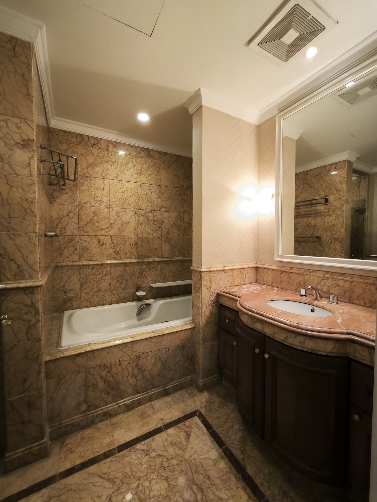 Apartment Istana Sahid - Sudirman - Jakarta Pusat