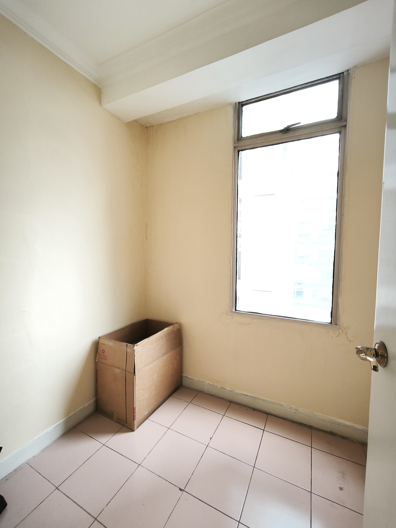 Apartment Istana Sahid Lt.18E sangat terawat , lokasi strategis di pusat kota Jakarta