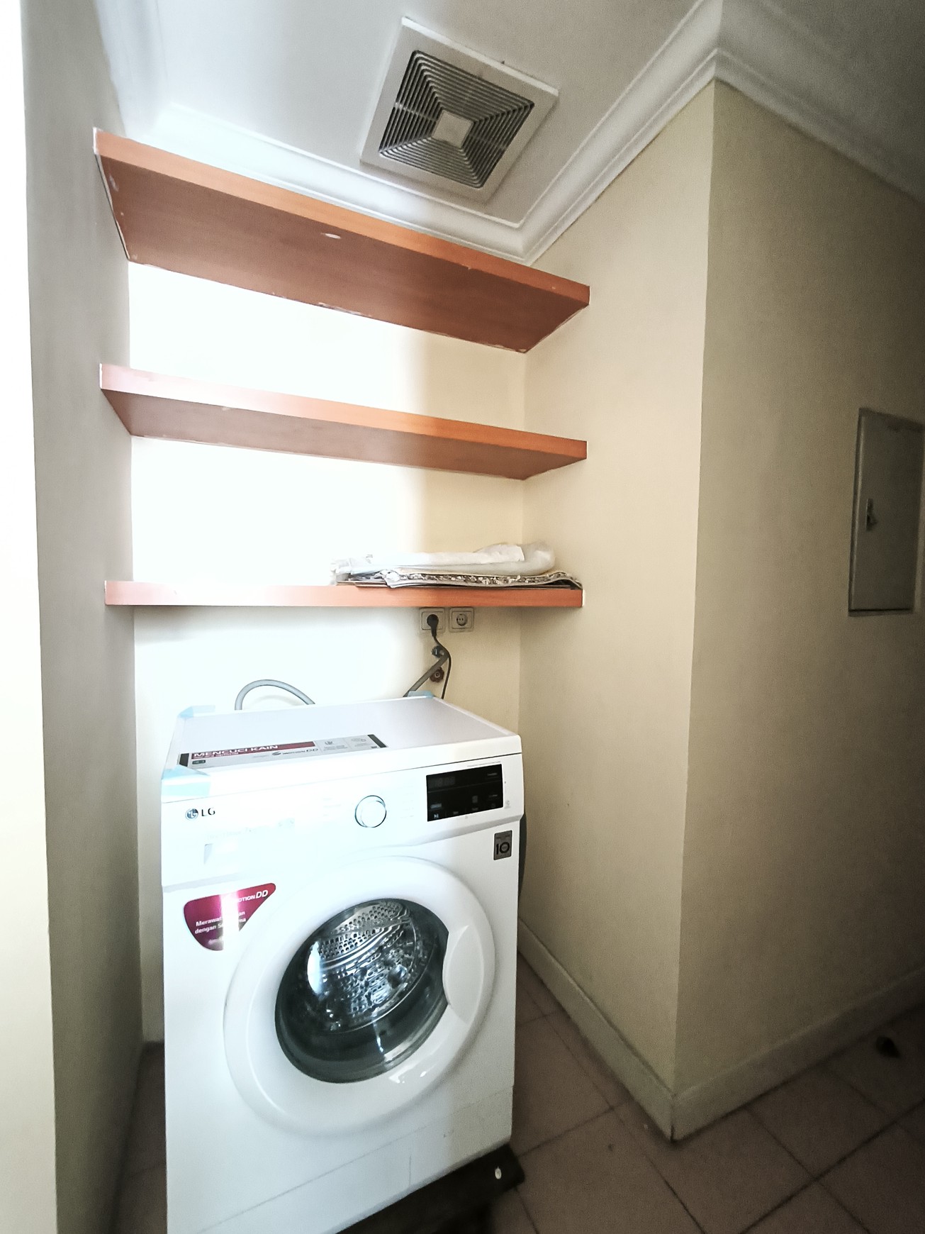 Apartment Istana Sahid Lt.18E sangat terawat , lokasi strategis di pusat kota Jakarta