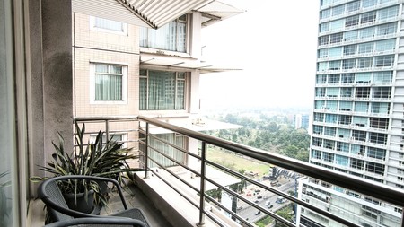 Apartment Istana Sahid Lt.18E di pusat kota Jakarta Full Furnished
