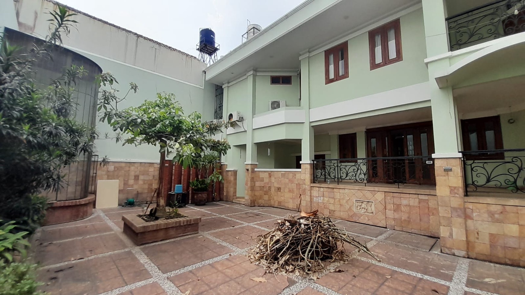 Rumah Hitung Tanah Area Cipete