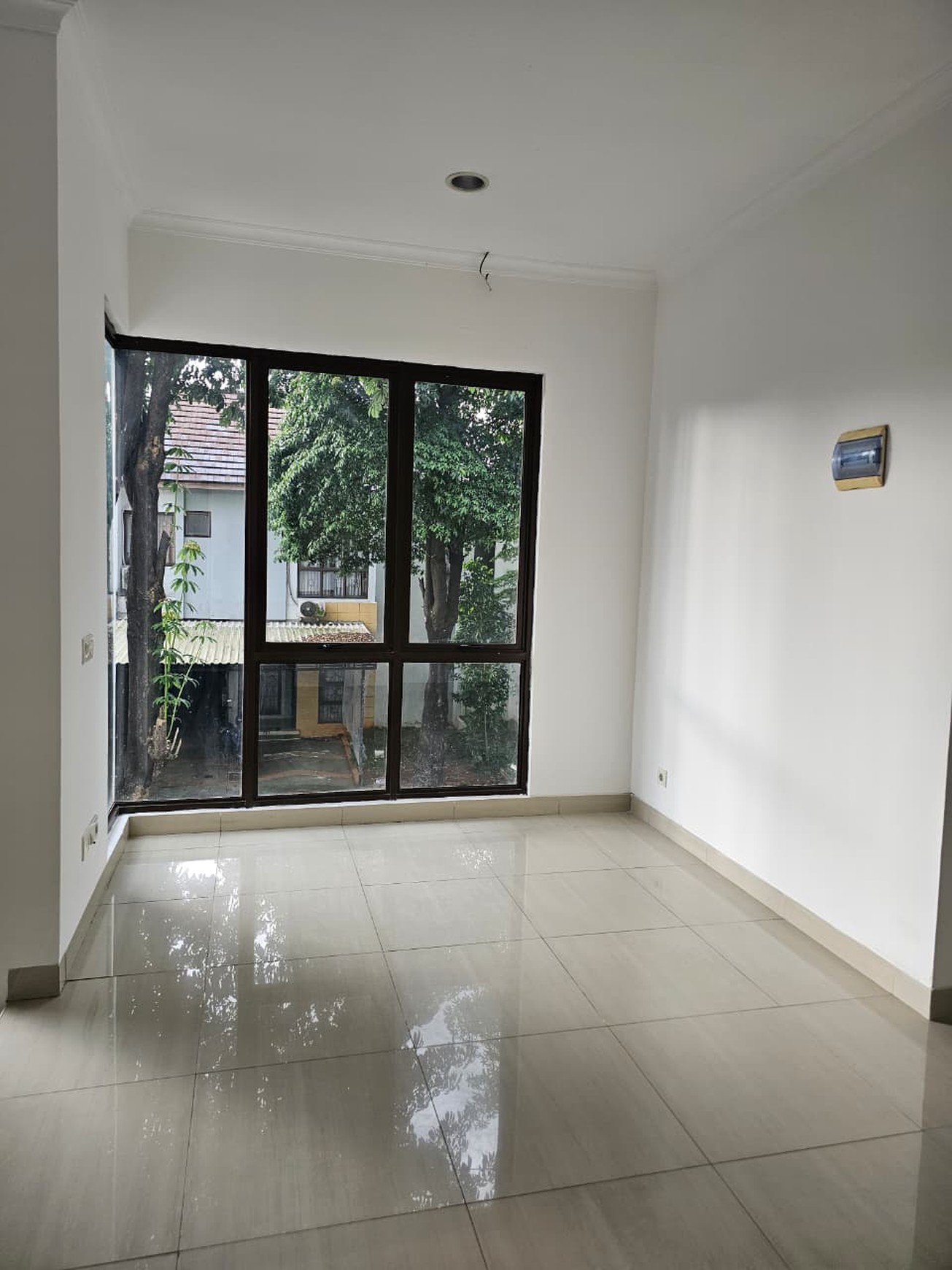 Rumah 2 Lantai Siap Huni dengan Hunian Nyaman dan Asri @The Icon, BSD