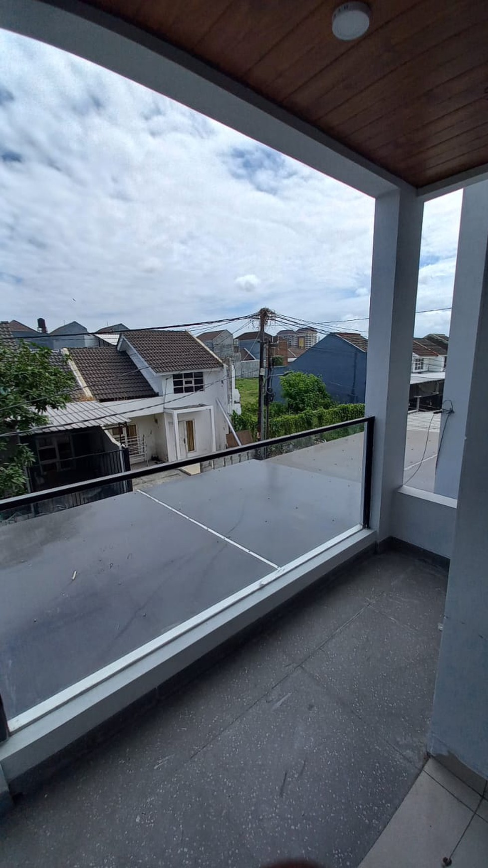 Rumah Modern Royal Paka Residence Surabaya Timur Strategis Dekat Kampus & Tol