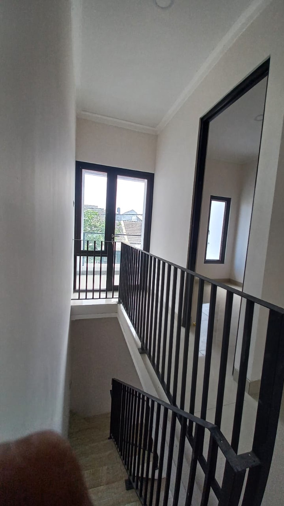 Rumah Modern Royal Paka Residence Surabaya Timur Strategis