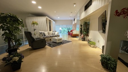Dijual Ruko Komersial Dekat Plaza Indonesia, Lokasi Strategis di Jalan Kebon Kacang, Tanah Abang - Jakarta Pusat