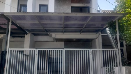 Rumah Strategis Royal Paka Residence Dekat MERR Surabaya Timur