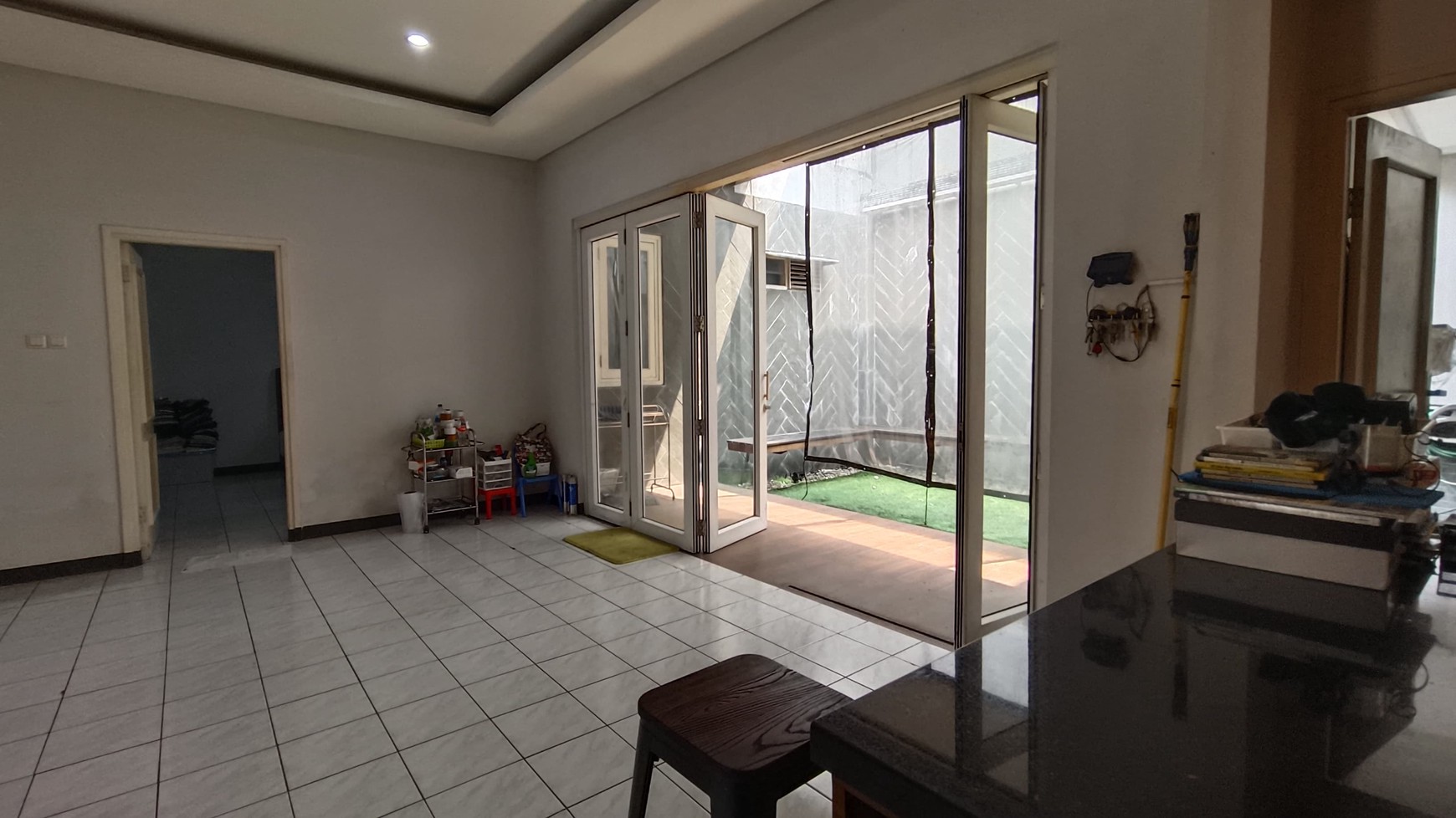 RUMAH DIJUAL NYAMAN DAN ASRI DI VILLA DELIMA.