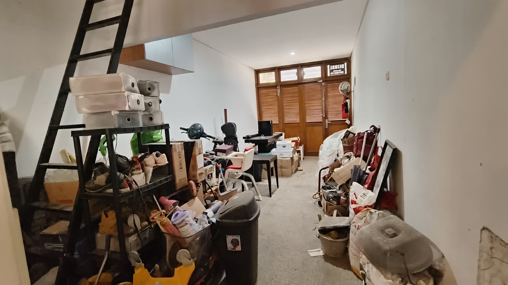 RUMAH DIJUAL NYAMAN DAN ASRI DI VILLA DELIMA.