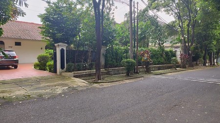 Dijual Cepat! Rumah Klasik di Area Premium Jl Martimbang