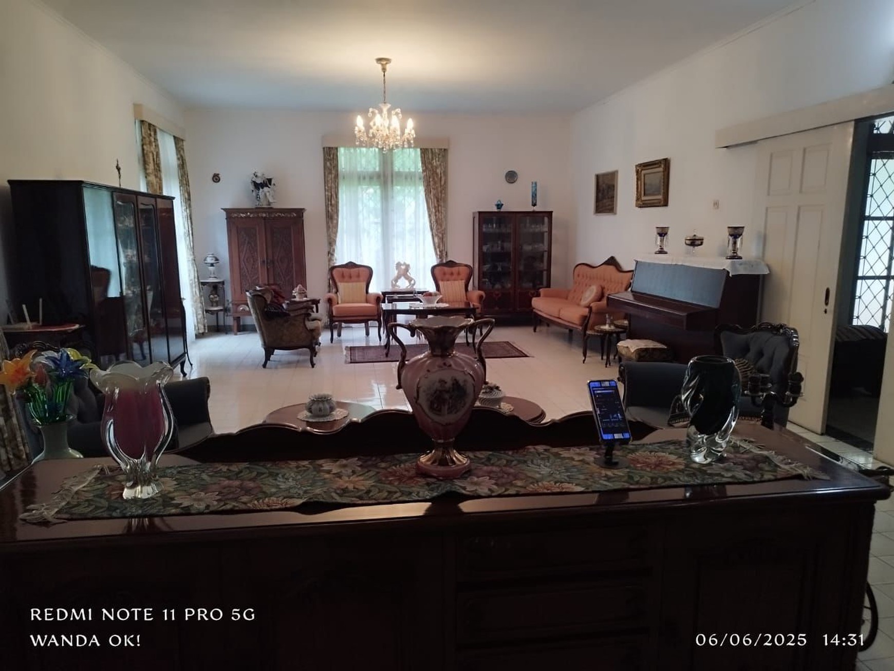 Dijual Cepat! Rumah Klasik di Area Premium Jl Martimbang