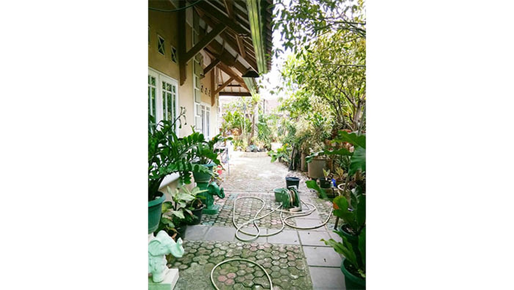 Rumah Hoek Raya, BCS Kelapa Gading, Luas 323m2