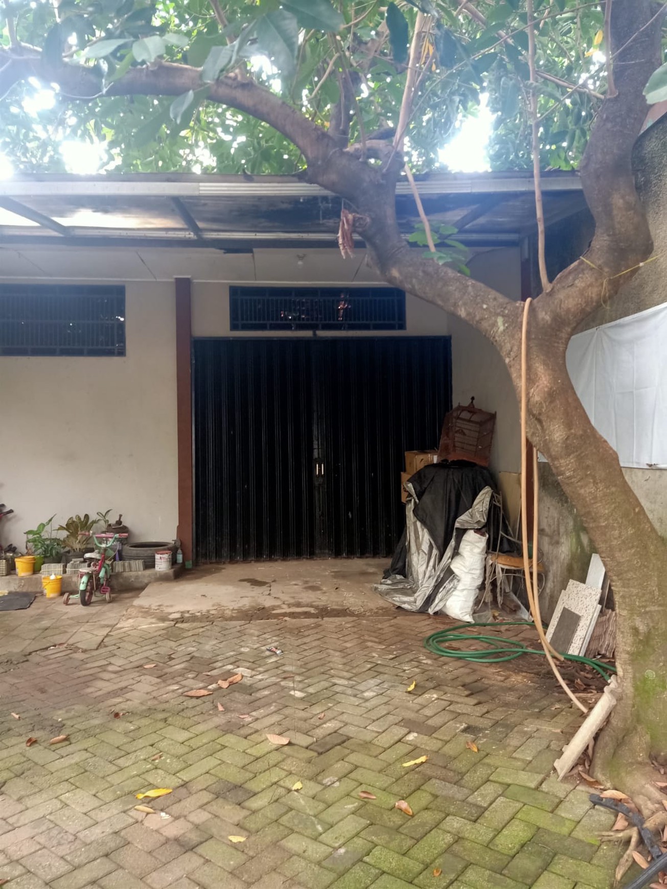 Ruang Usaha Luas Lokasi Strategis Pinggir Jalan Raya Lokasi Ramai @Ciputat