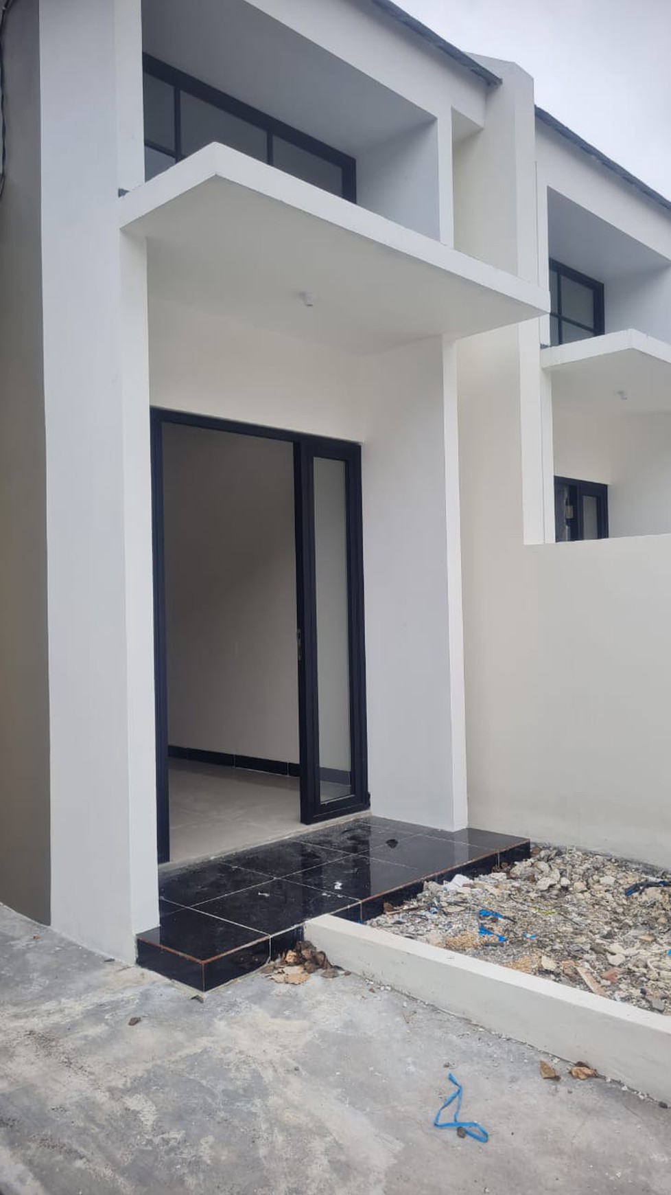 Rumah Modern Dekat MERR Grand Alana Wonorejo Surabaya