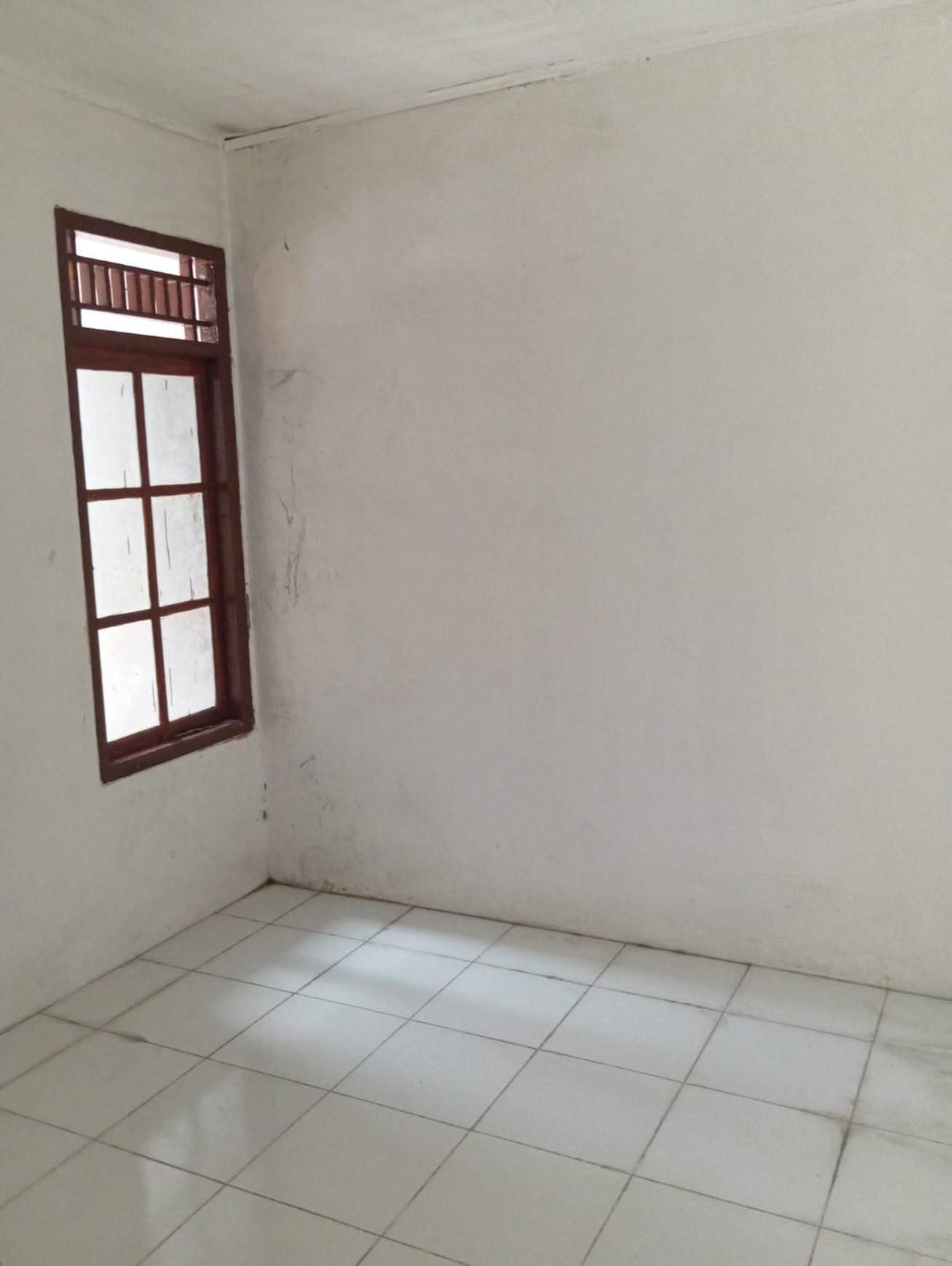 Rumah Siap Huni di Larangan Ciledug dengan KT 4 KM 2 SUrat SHM