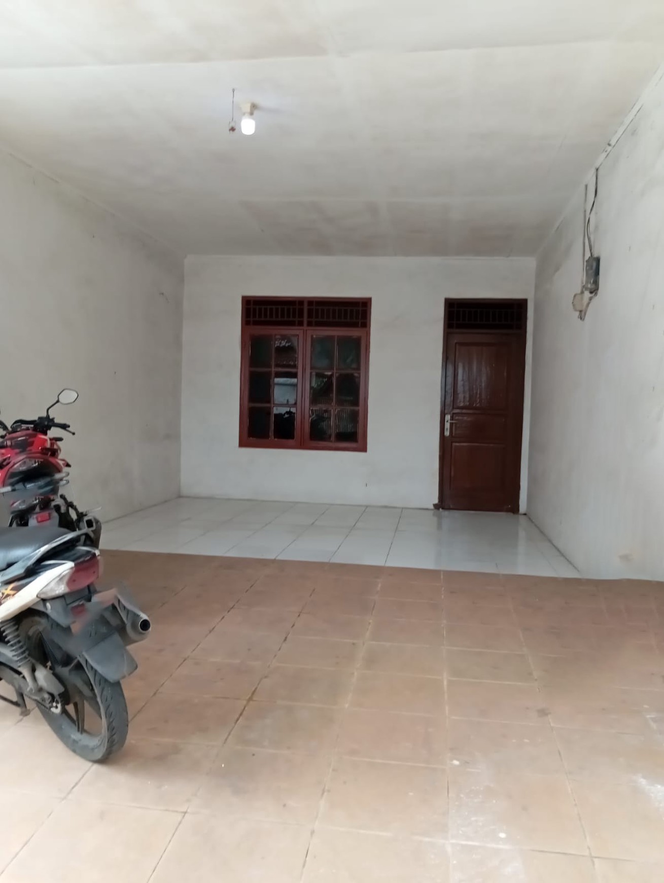 Rumah Siap Huni di Larangan Ciledug dengan KT 4 KM 2 SUrat SHM