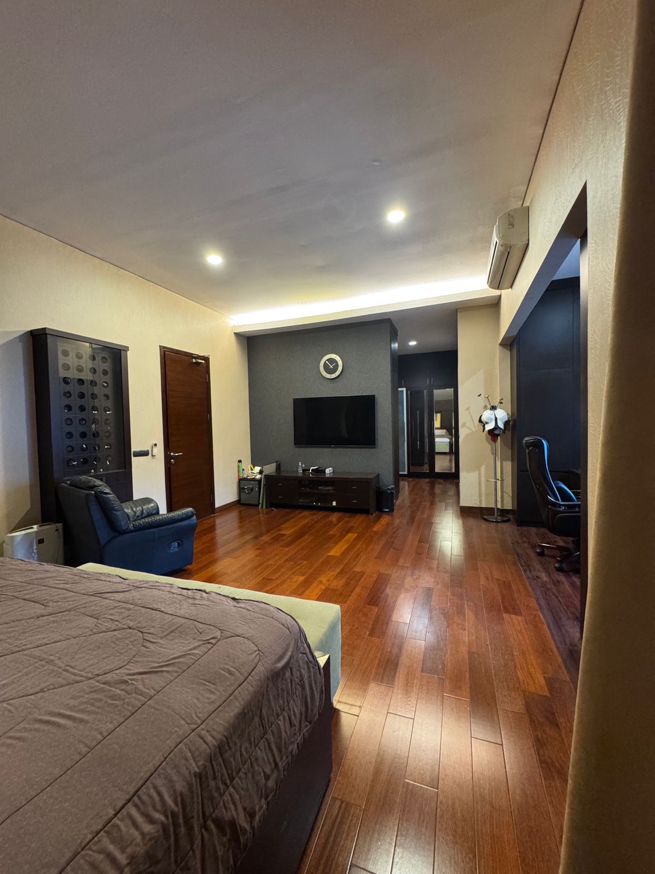 Rumah Mewah Cantik 2 Lantai di BSD City KT 4+2 KM 4+1 Surat SHM LT 440 LB 385.