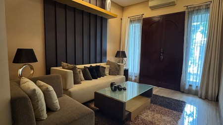 Rumah Mewah Cantik 2 Lantai di BSD City KT 4+2 KM 4+1 Surat SHM LT 440 LB 385.