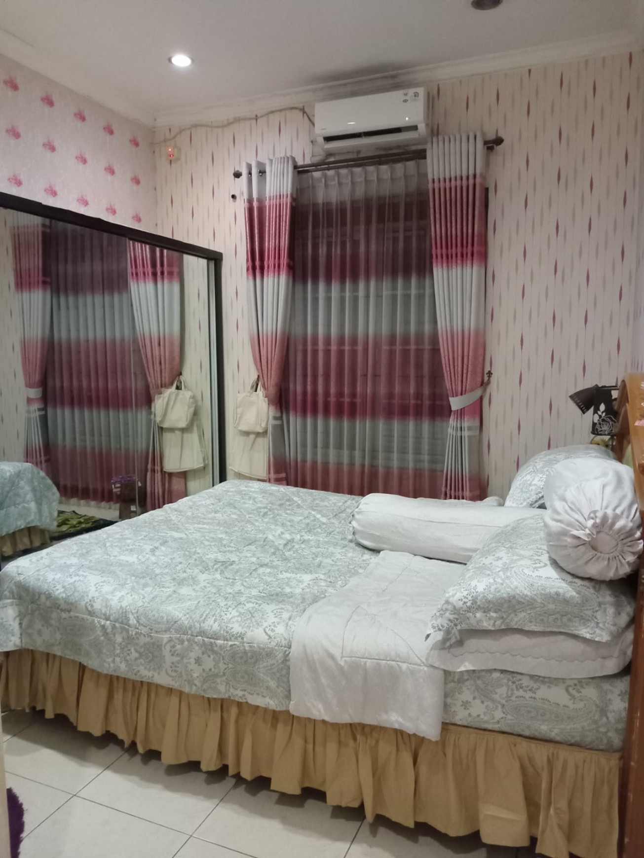 Rumah Siap Huni di Tropikana Residence Jababeka - Lingkungan Asri & Lokasi Premium