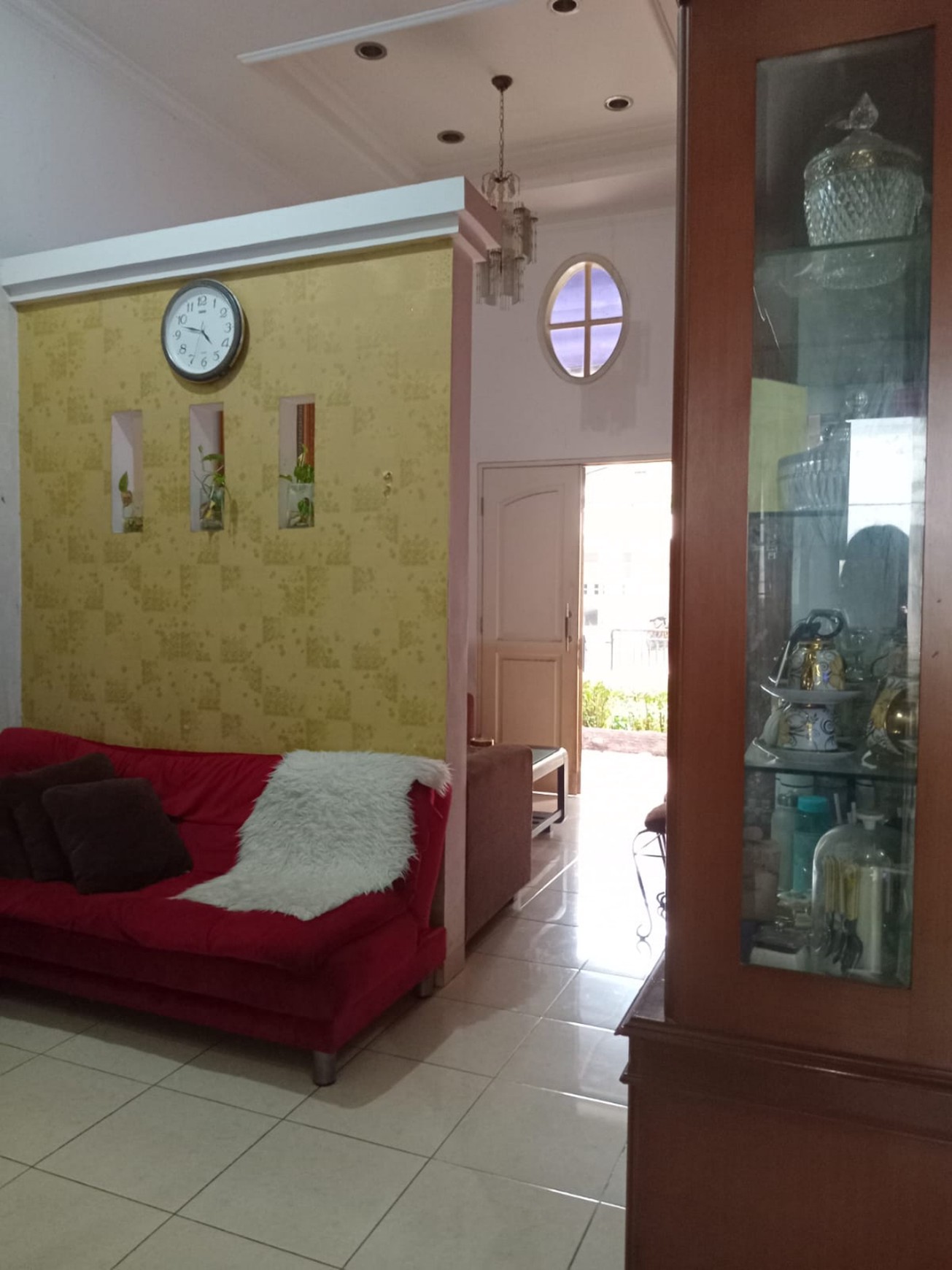 Rumah Siap Huni di Tropikana Residence Jababeka - Lingkungan Asri & Lokasi Premium