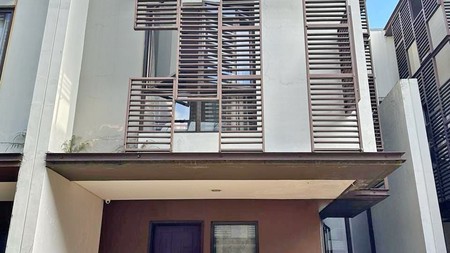 Rumah 3 Lantai di Greenwich Park Cluster Whelford BSD