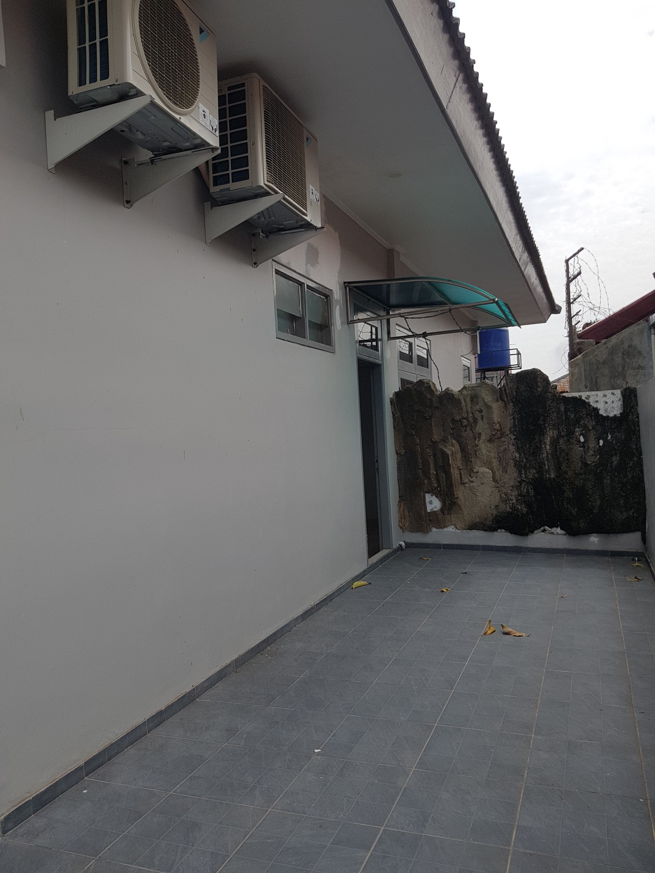 Rumah sangat terawat di Pejaten Jaksel