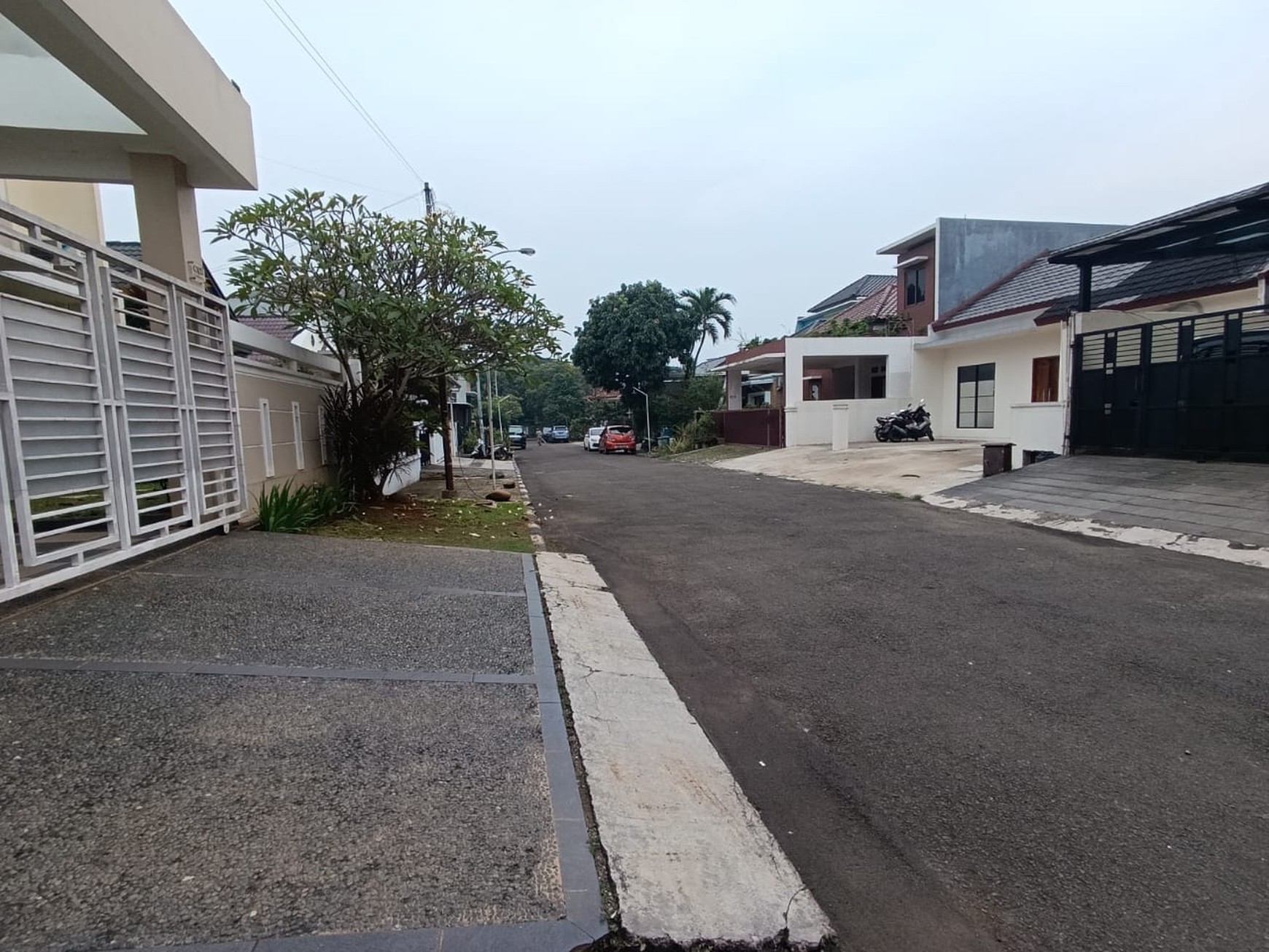Dijual Rumah Tinggal 2 Lt. Lokasi Di Perumahan Kencana BSD, Tangerang Selatan