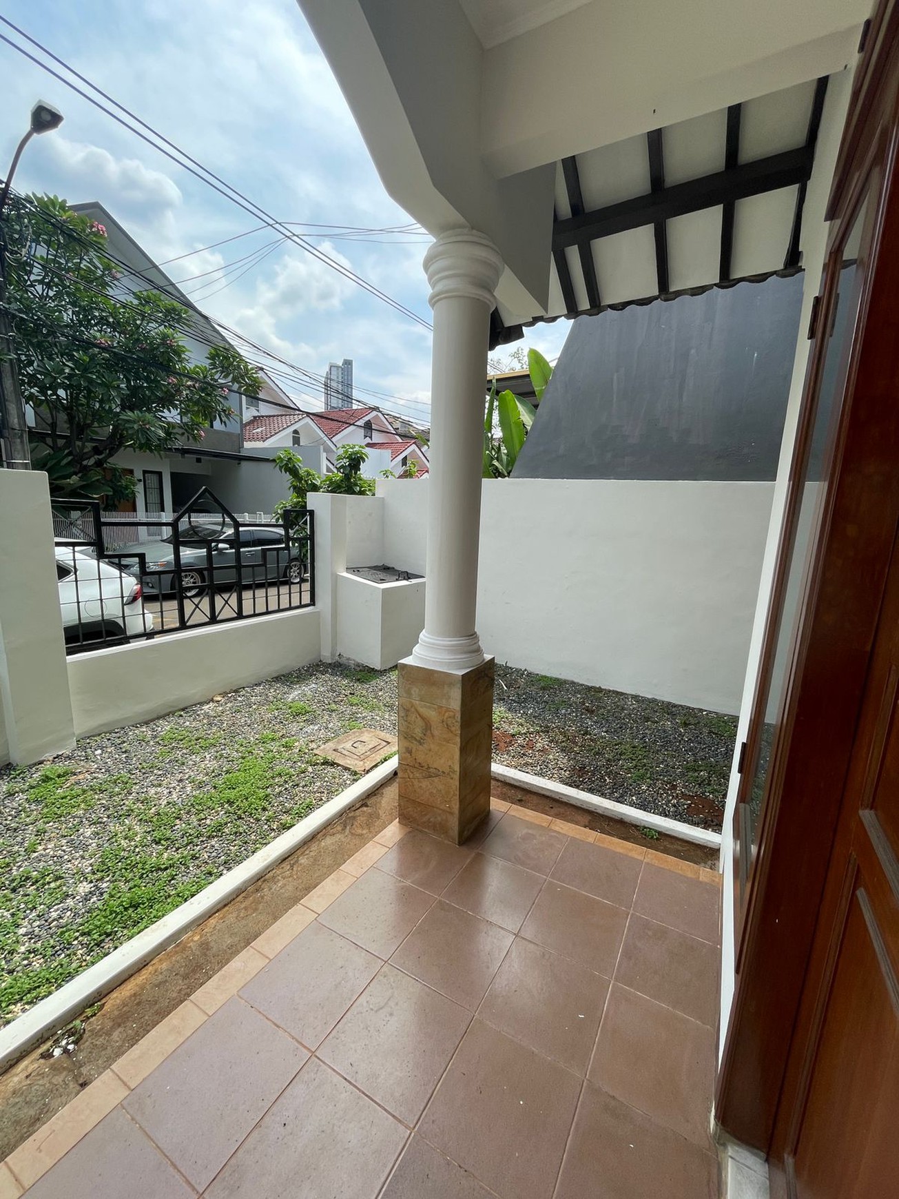 Rumah 2 lantai, Luas, di Bintaro Sektor 3A.