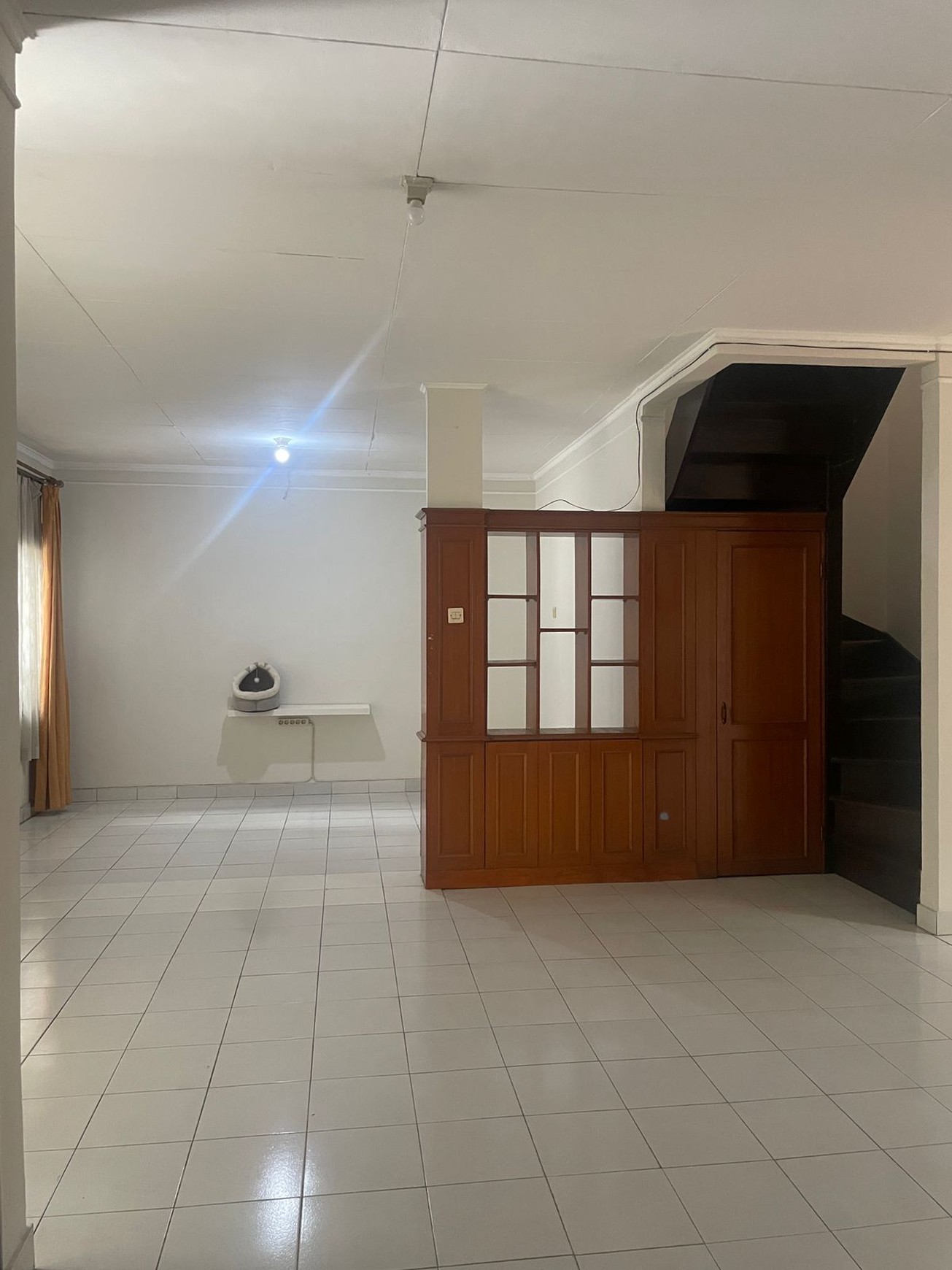 Rumah 2 lantai, Luas, di Bintaro Sektor 3A.