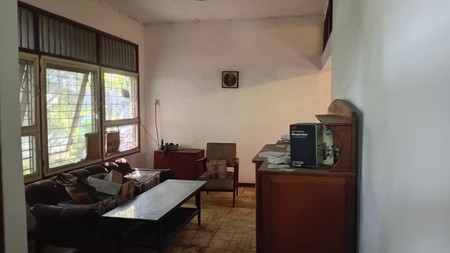 Langka Jarang  Ada Rumah Hitung Tanah Dengan Lebar Muka 28 Meter  Di Jalan Utama Cengkareng Jakarta Barat  , Potensi Cuan 