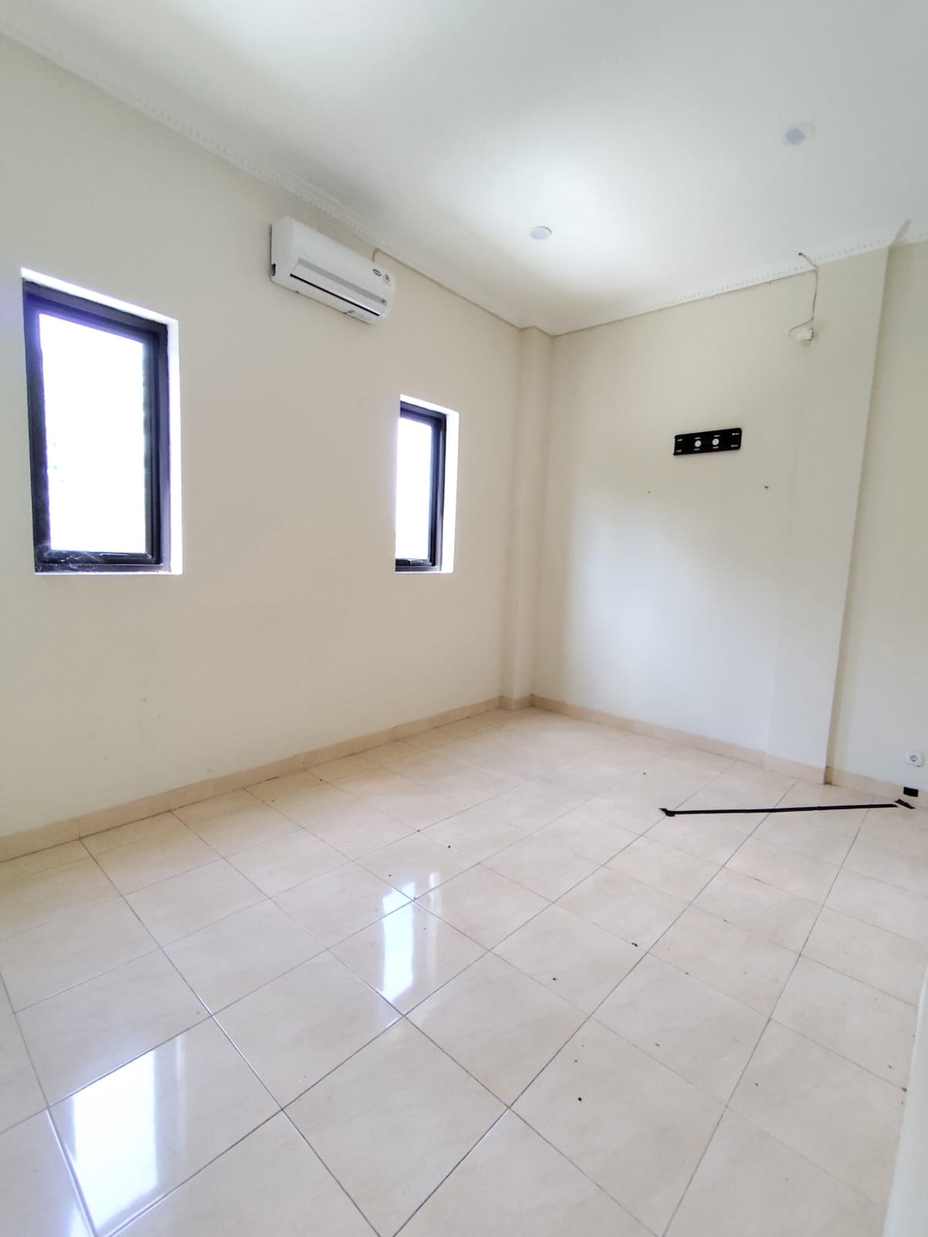 Ruko 2 Lantai Lokasi Strategis Dekat Jalan Parangtritis Km 3,5 Sewon, Bantul.