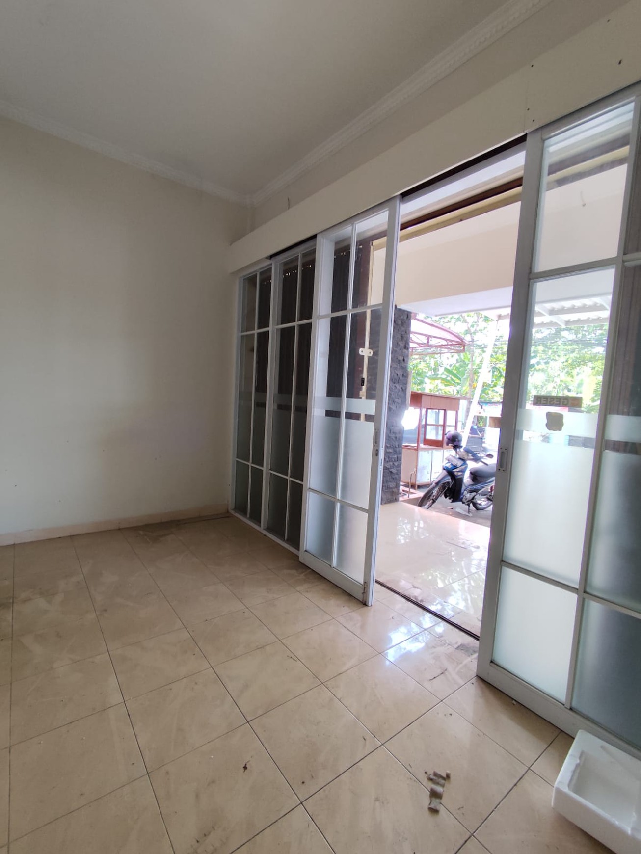 Ruko 2 Lantai Lokasi Strategis Dekat Jalan Parangtritis Km 3,5 Sewon, Bantul.