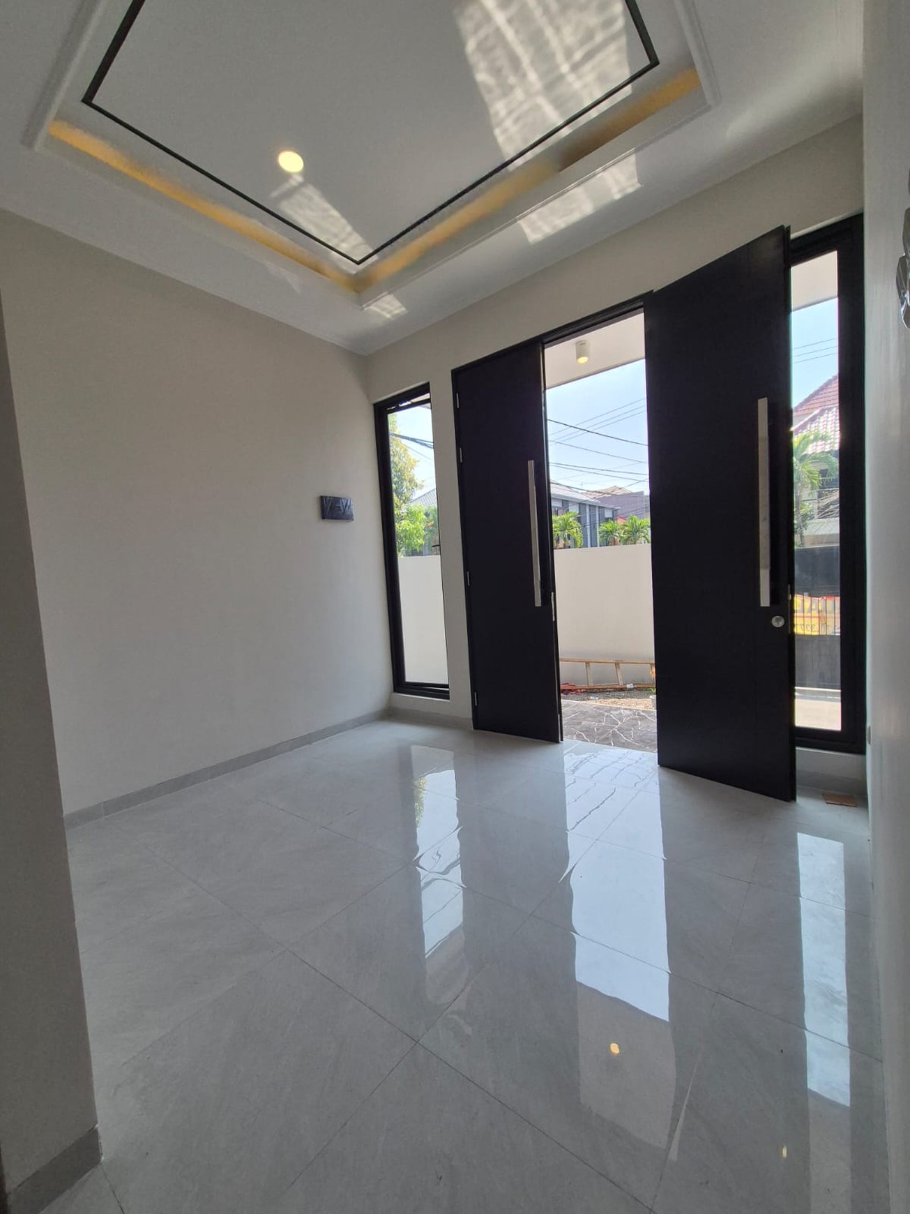 Rumah BARU HOOK SIAP HUNI FRESH Modern minimalis Nginden Intan Timur, Surabaya Timur