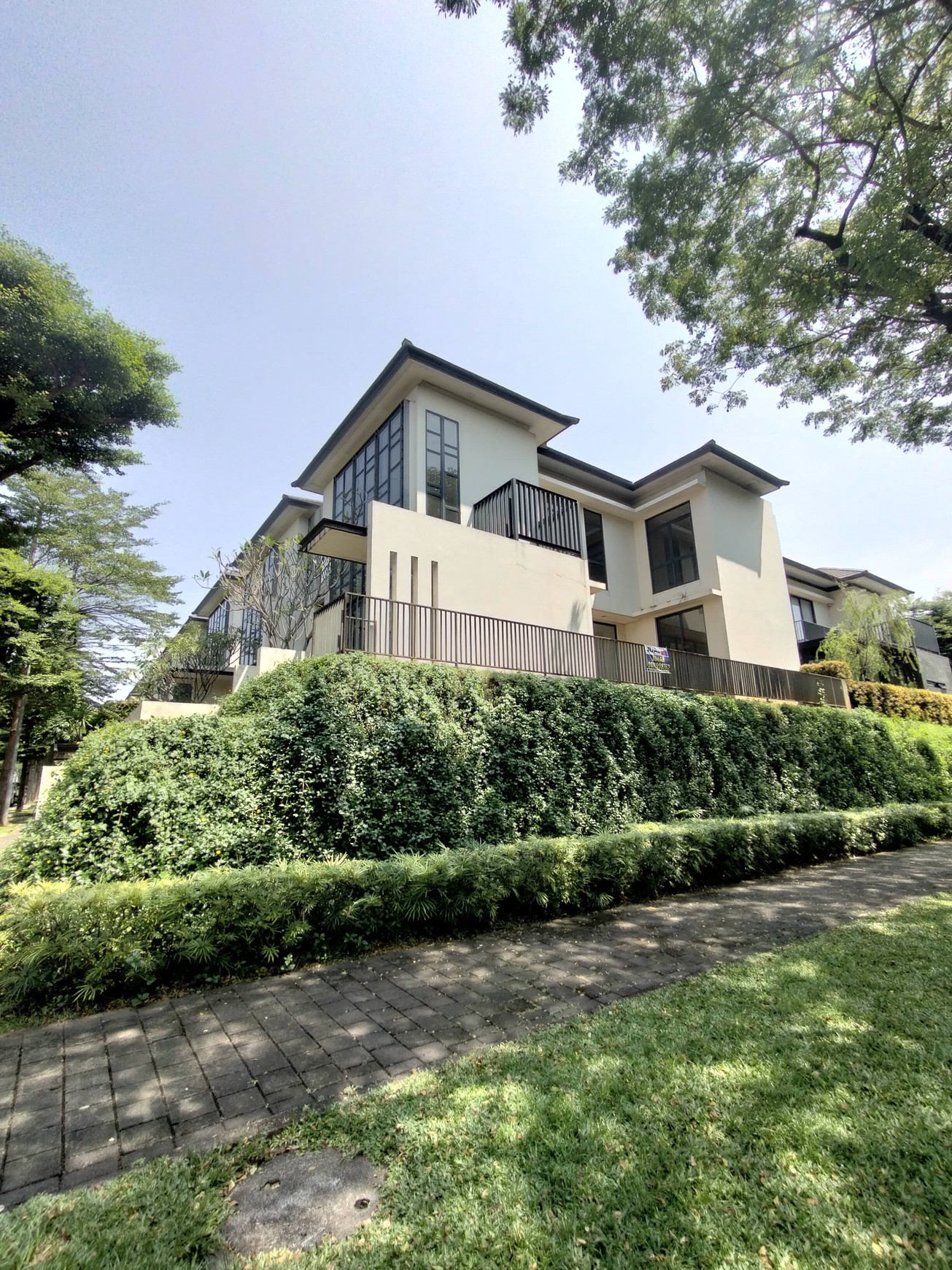 rumah siap huni dikawasan Elite BSD 