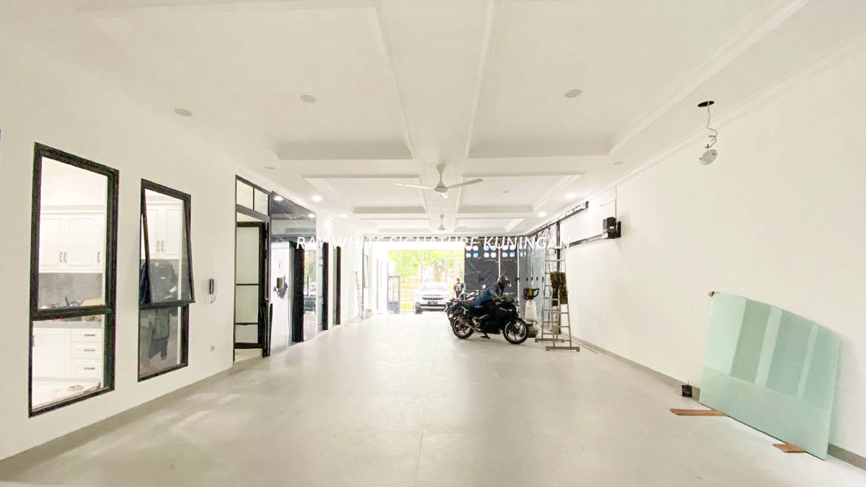 Dijual Rumah 3 Lantai di Tebet