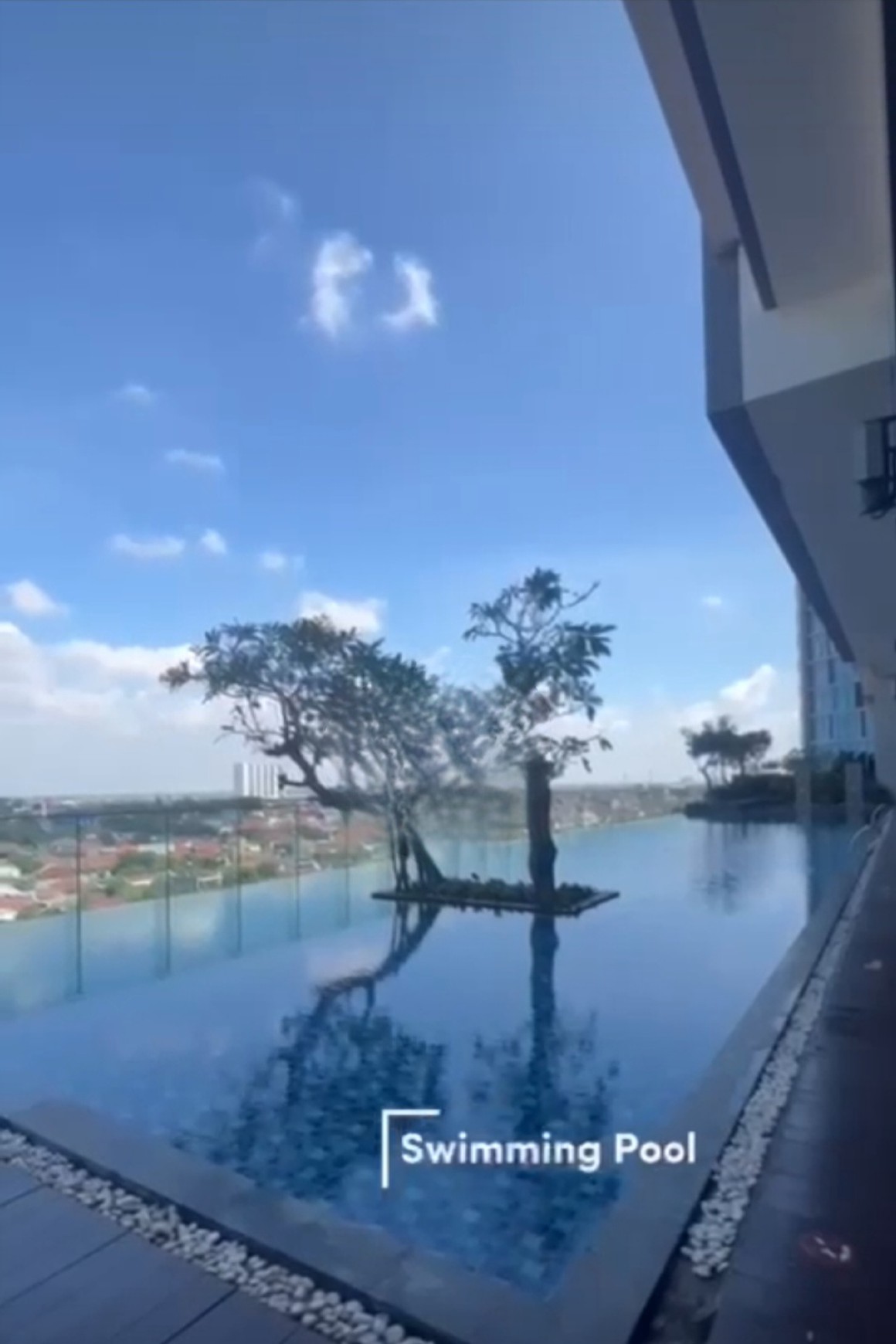 MURAH Disewakan Apartemen Voila Ciputra World Tipe 2 Bedroom Full Furnished Modern Mewah Spesial Private Balkony - Akses Mall Ciputra World Surabaya