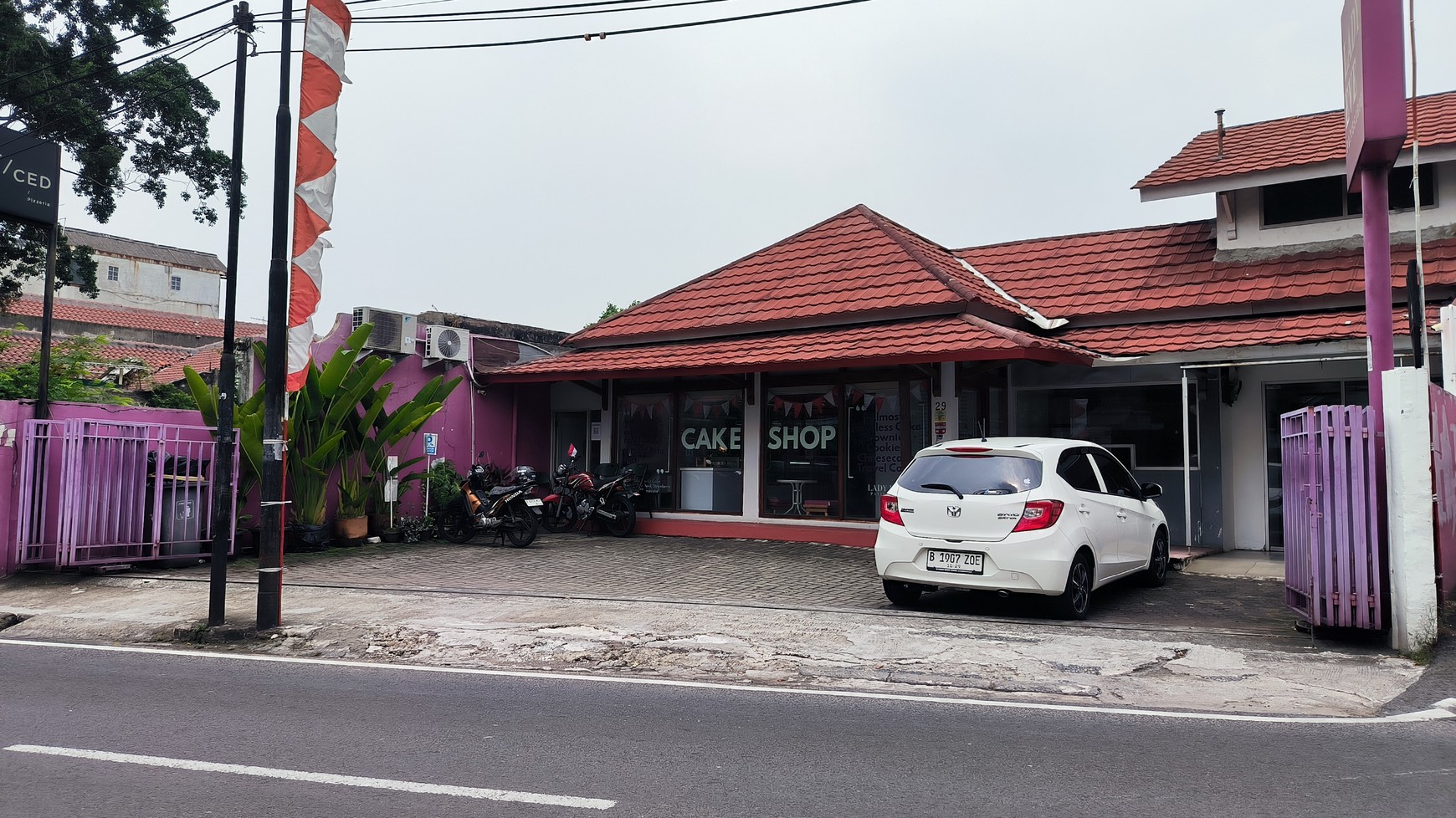 RUMAH COCOK UNTUK USAHA