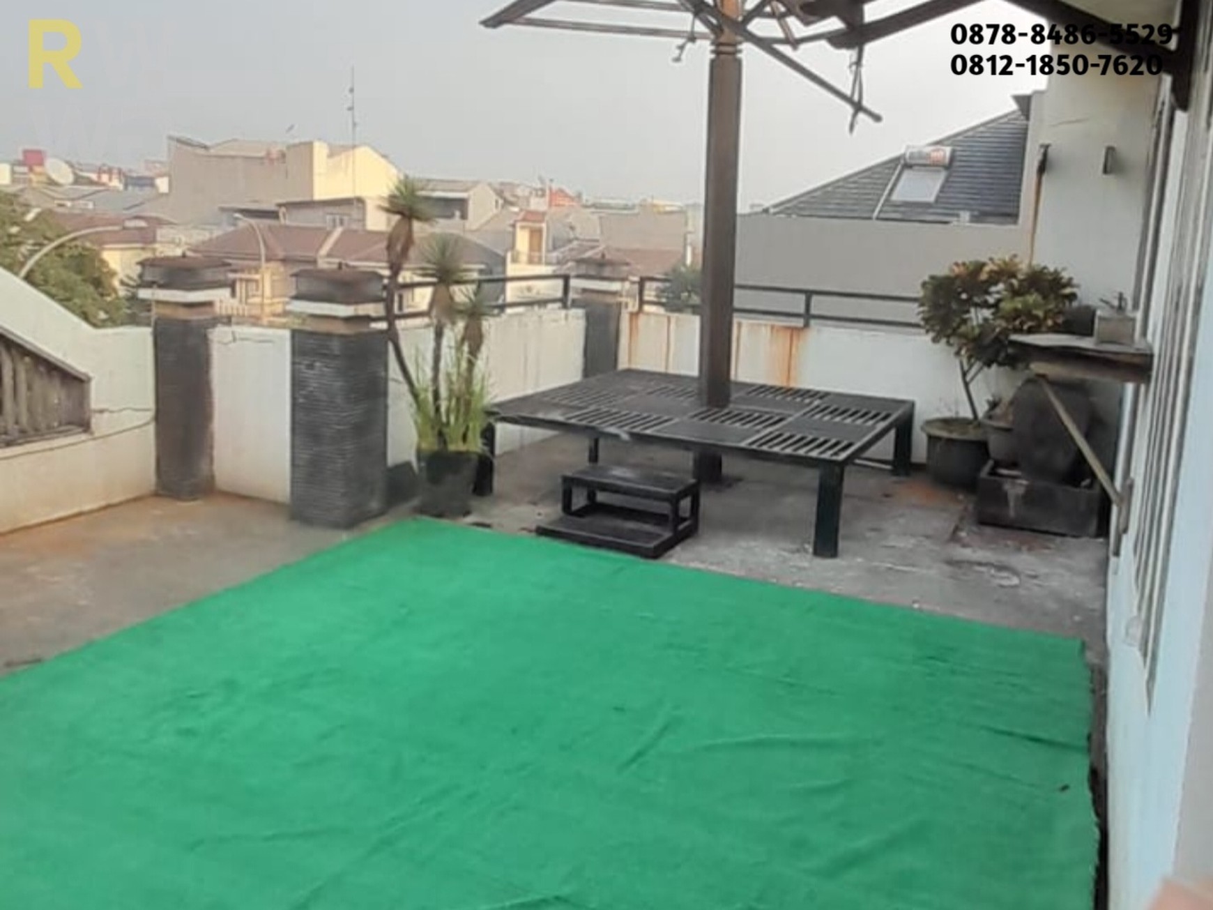 Rumah Dijual di Grand Wisata - Dalam Cluster, 2,5 Lantai, Full Interior & Roof Top