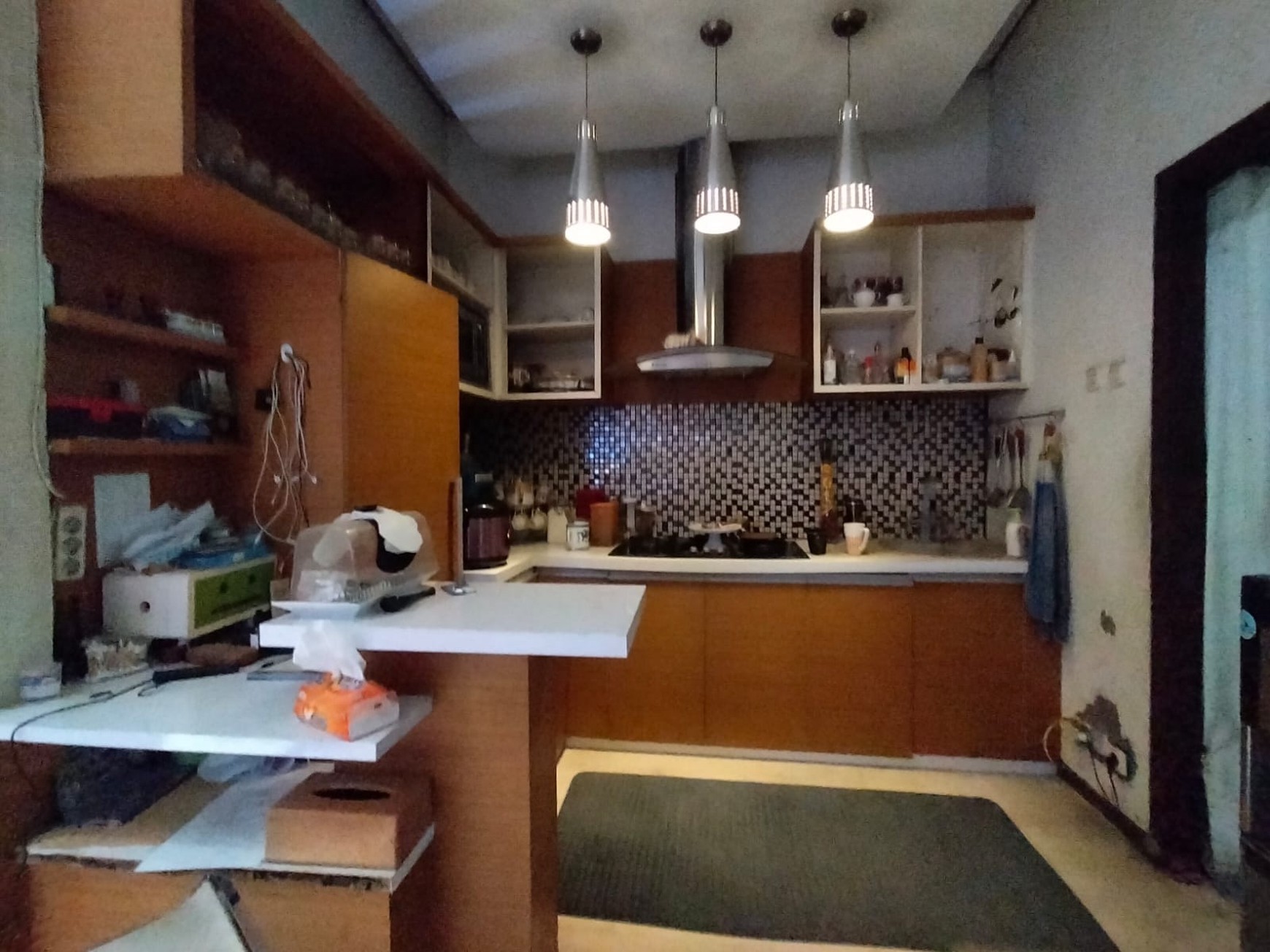 Dijual Rumah di Grand Wisata - Full Interior & Roof Top dalam cluster 2,5lt