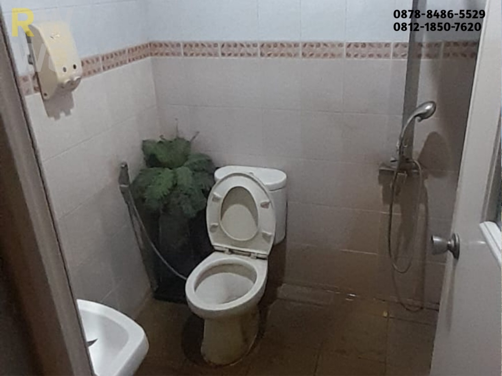 Dijual Rumah di Grand Wisata - Full Interior & Roof Top dalam cluster 2,5lt