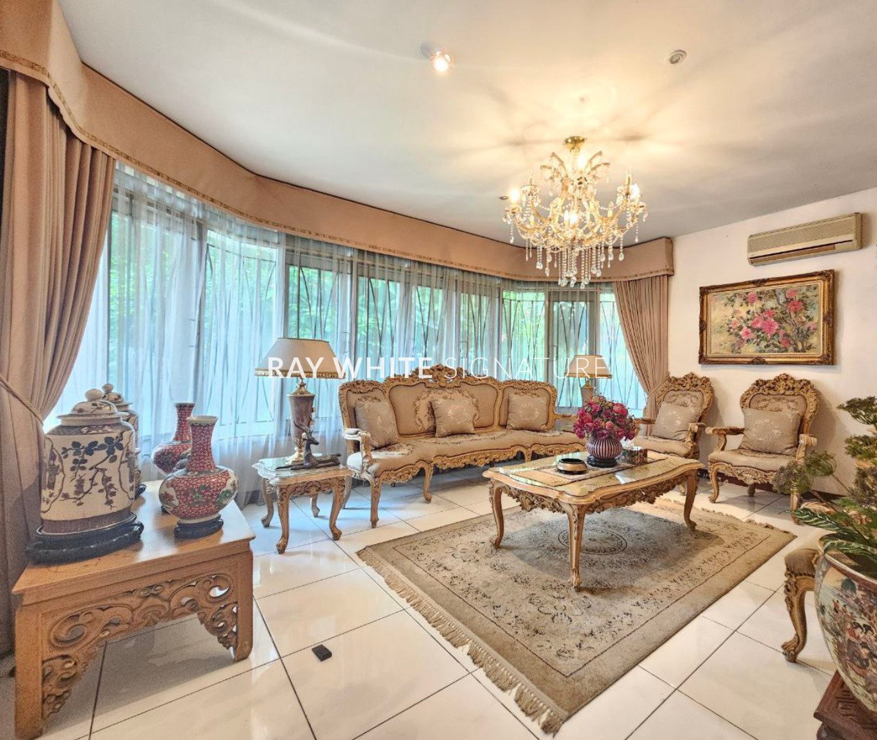 Rumah Mewah di Jl. Metro Hijau II Pondok Pinang