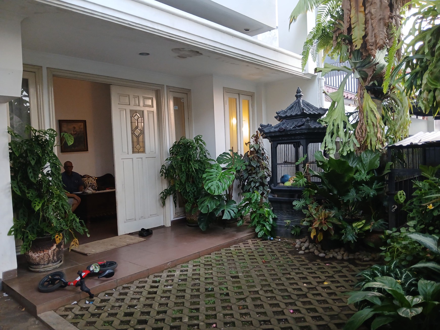 Rumah sangat terawat di Puri Cinere-Jaksel