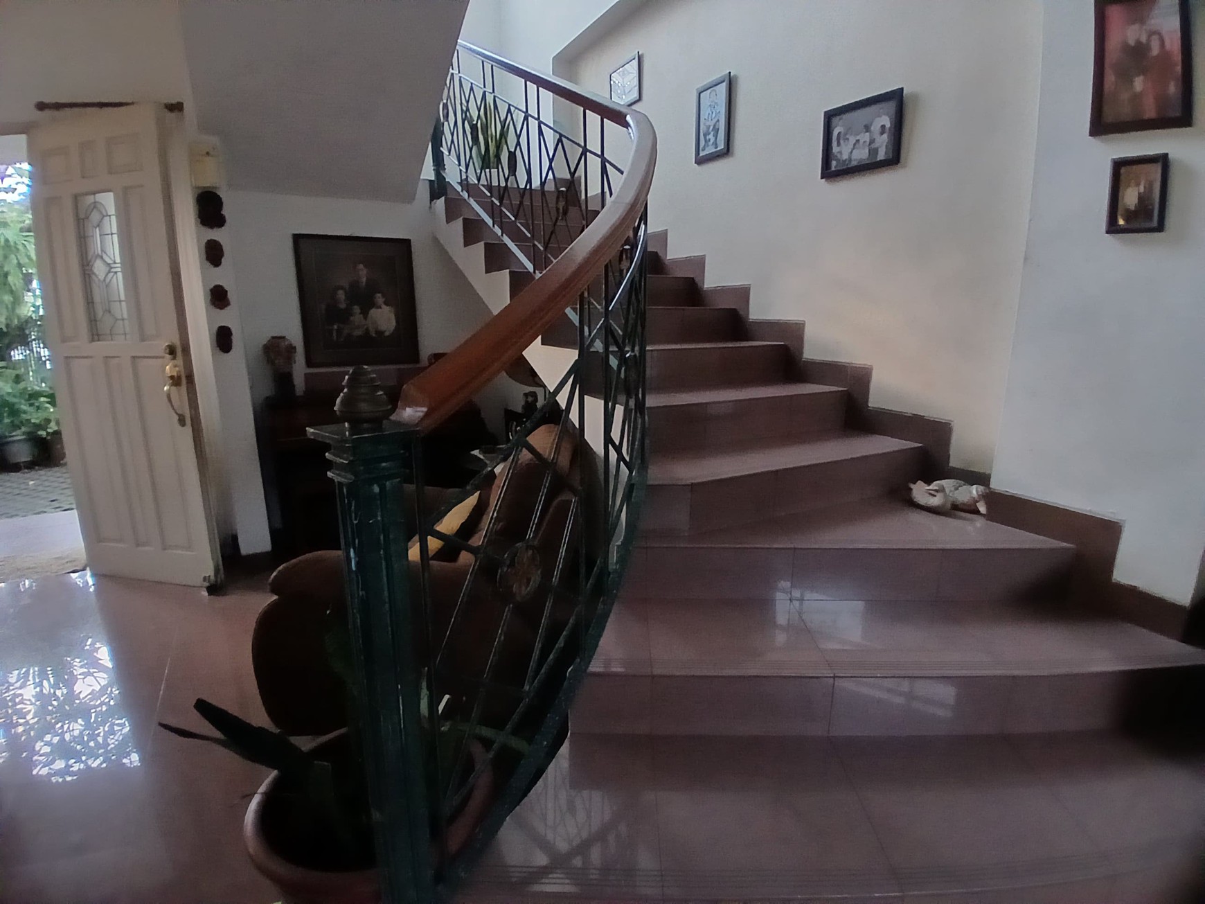 Rumah sangat terawat di Puri Cinere-Jaksel