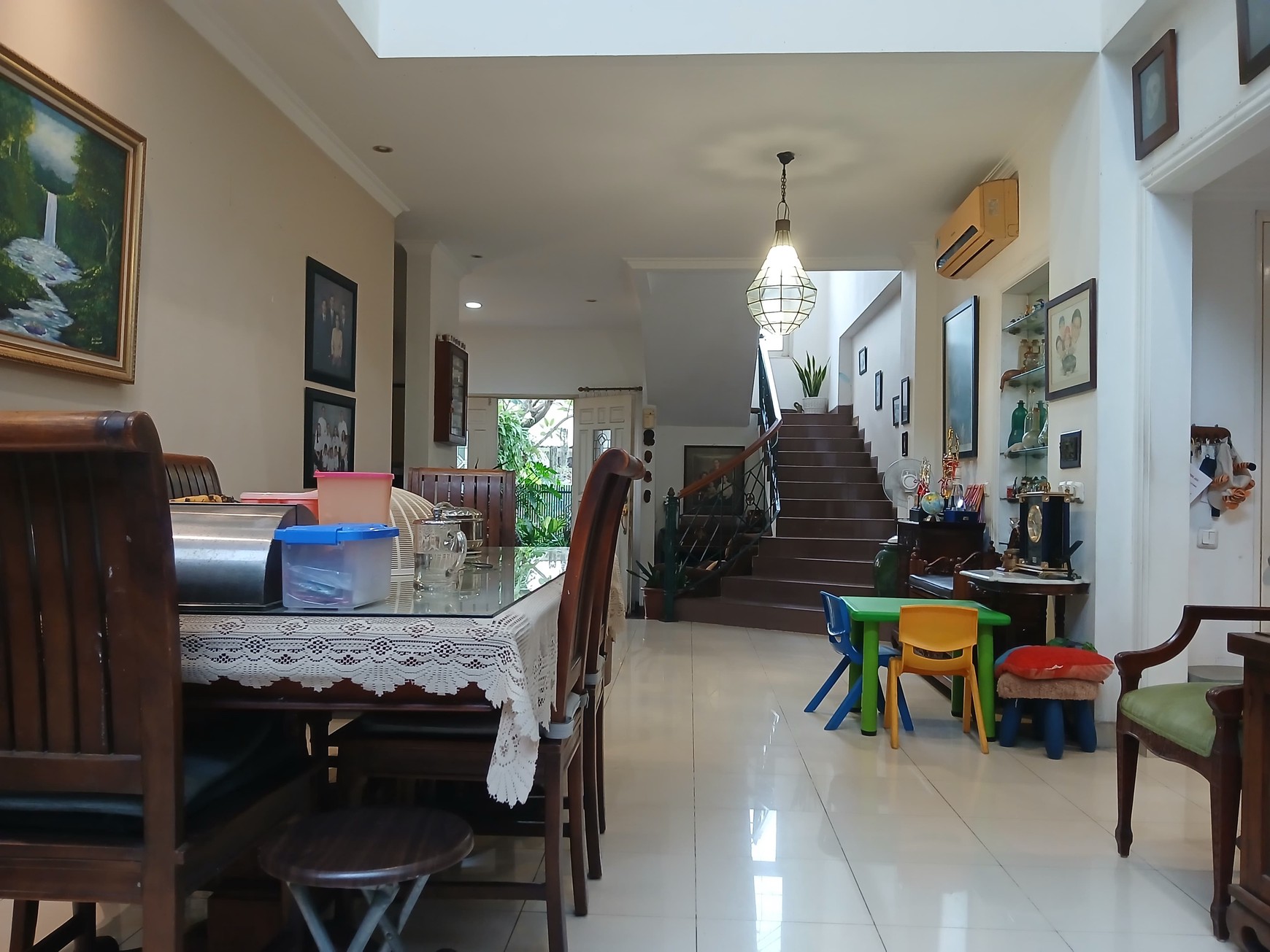 Rumah sangat terawat di Puri Cinere-Jaksel